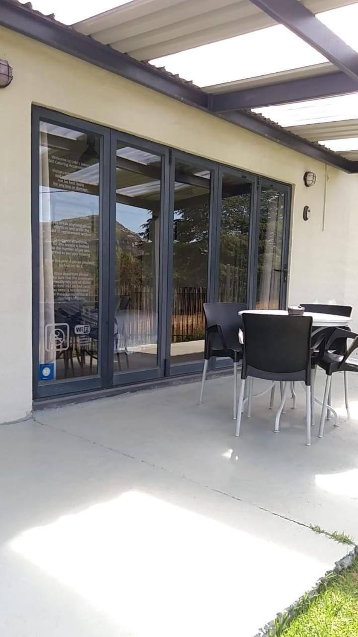 קלרנס Lola'S Self Catering Accommodation מראה חיצוני תמונה