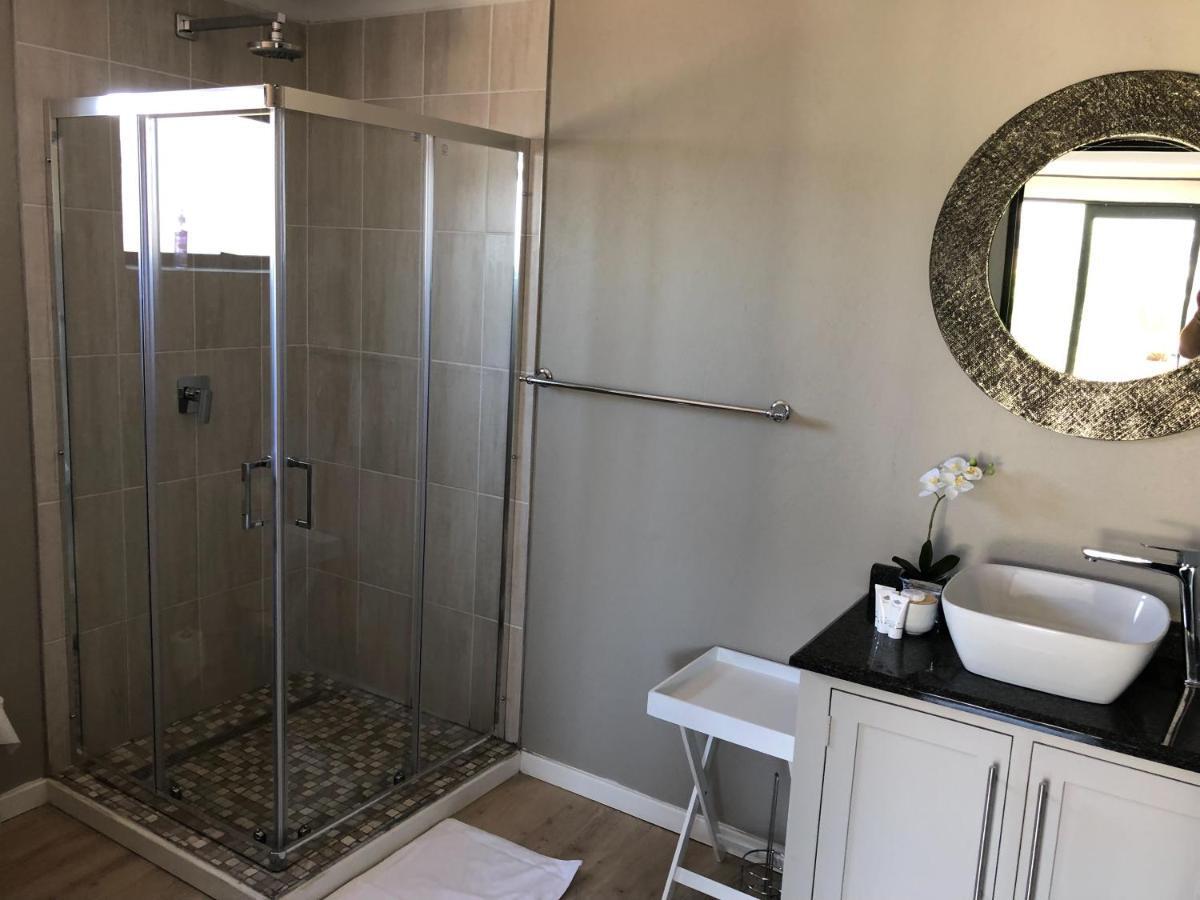 קלרנס Lola'S Self Catering Accommodation מראה חיצוני תמונה